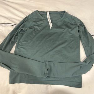 Never worn Swiftly Tech Long-Sleeve Shirt 2.0
Race Length